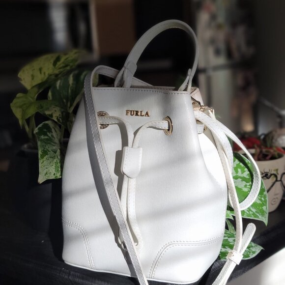Furla 'Stacy’ Leather Mini Bucket - Picture 9 of 9